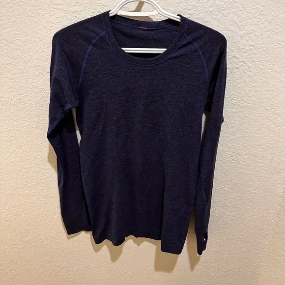 Lululemon Athletica Dark Blue Crew Neck Long Sleeve - Picture 1 of 3